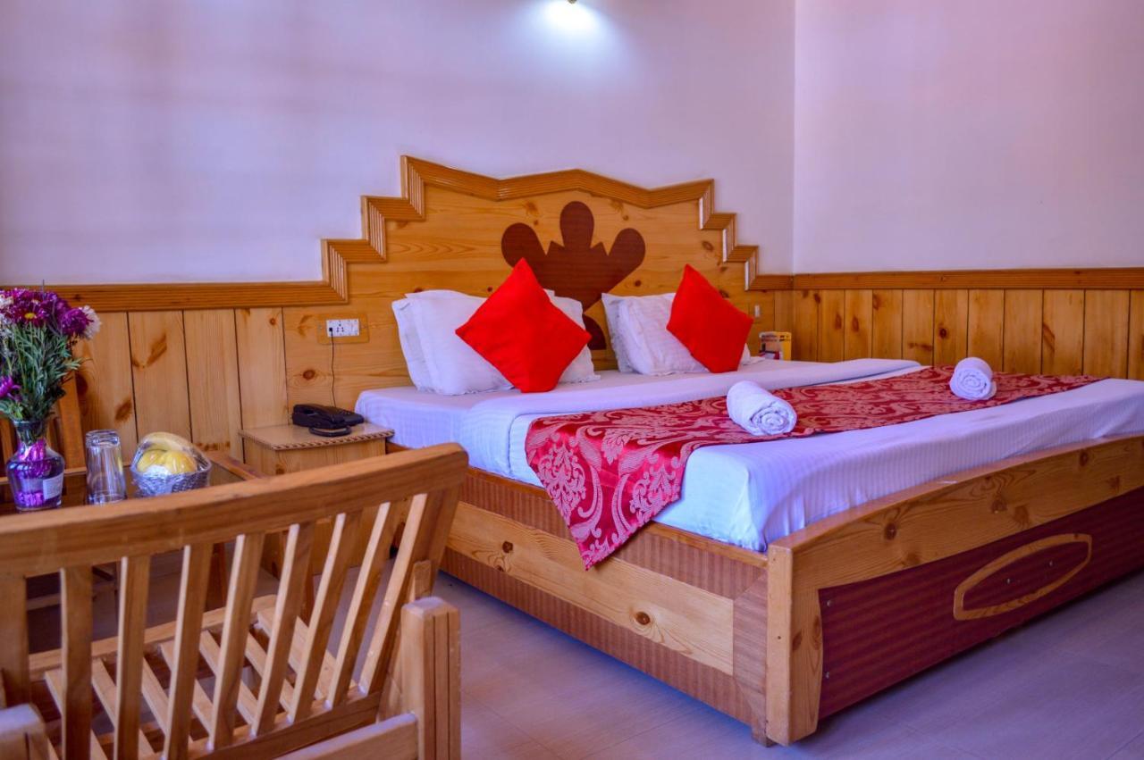 Готель Tourist Nest Old Manali Екстер'єр фото